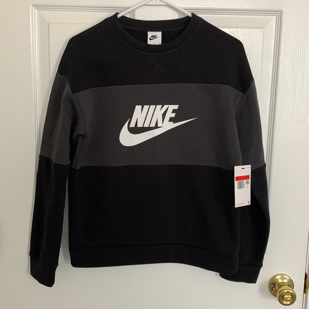 Nike sweatshirt